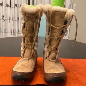 NORTH FACE WOMANS WINTER BOOTS!